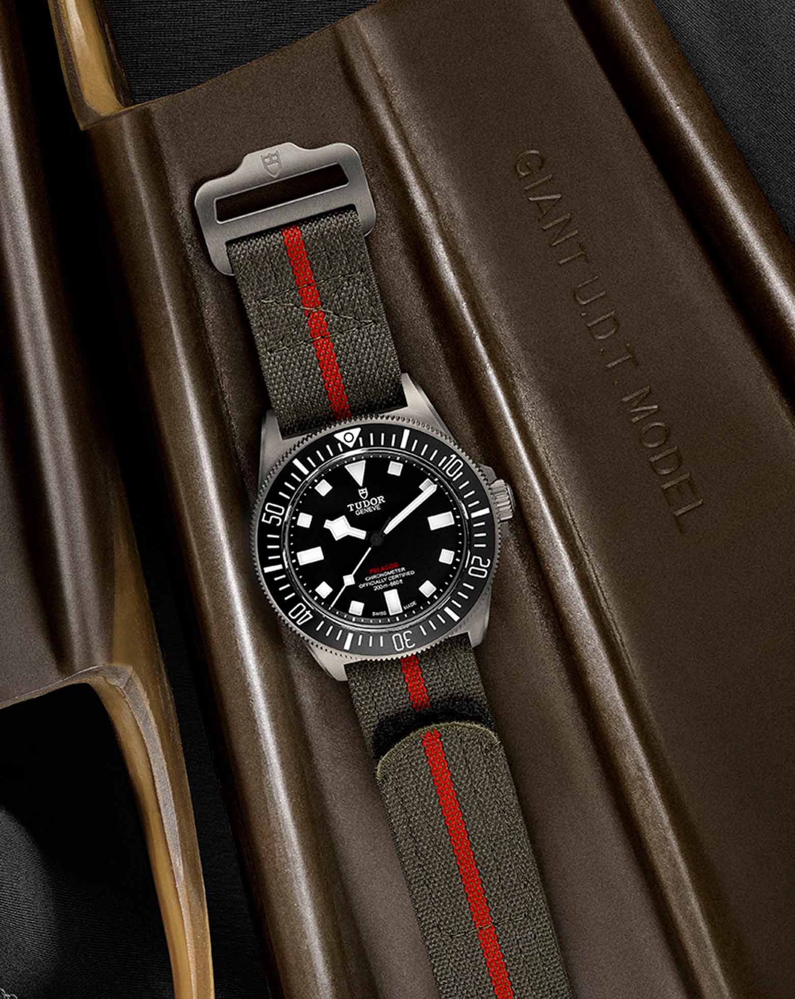TUDOR Pelagos FXD, Fabric strap with complimentary black rubber strap