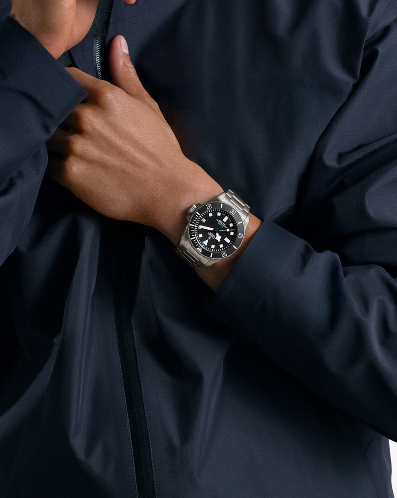 TUDOR Pelagos Ultra, Titanium 3-link bracelet with complimentary black rubber strap